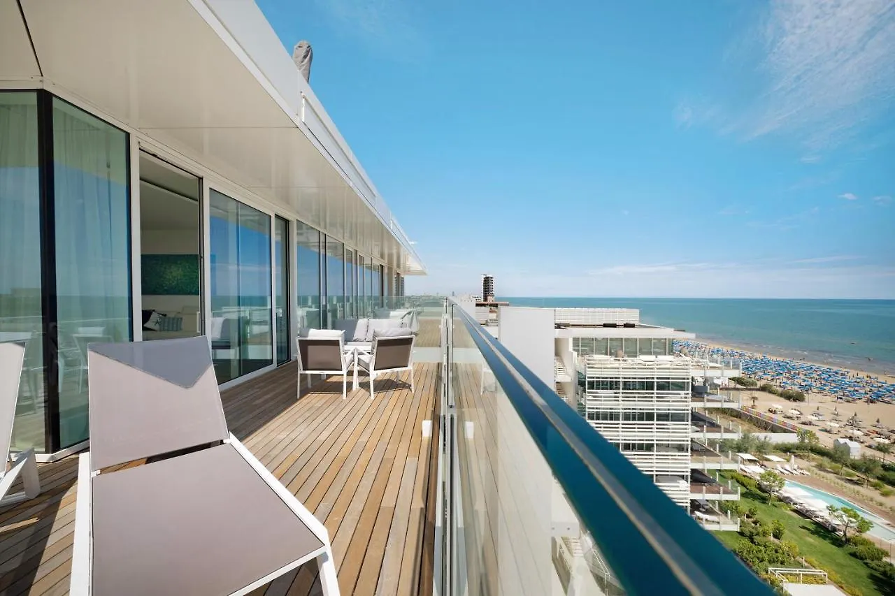 The Summer Houses Seaview With Spa Lido di Jesolo Italia