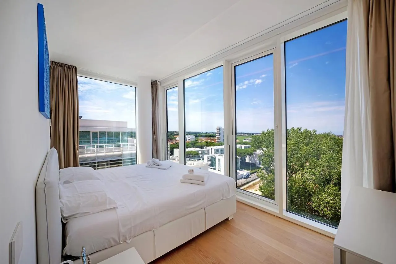 The Summer Houses Seaview With Spa Lido di Jesolo Italia